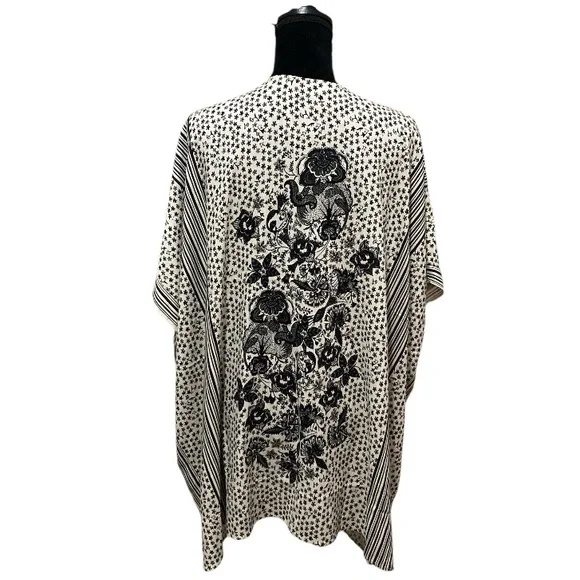 Max Studio Kimono - Picture 2 of 3